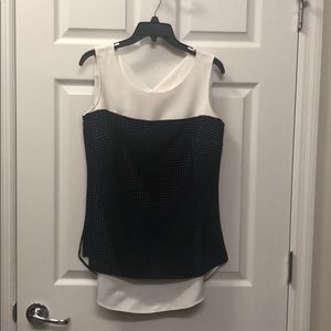 Akris Punto sleeveless blouse. Navy & Cream. Sz 8